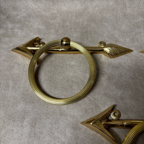 Vintage Set of (3) Solid Brass Towel Holders Arrow Design - Picture 2 of 9